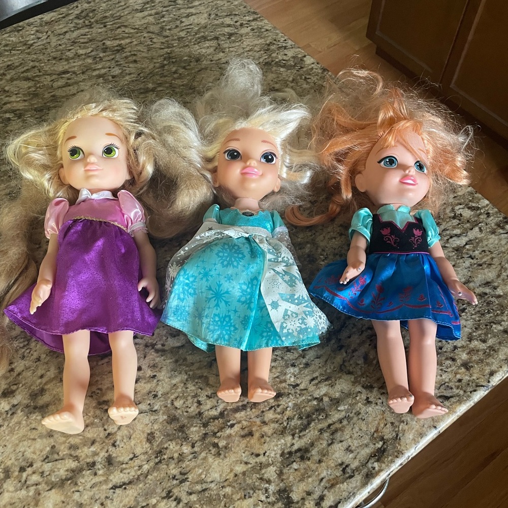3 Disney princess dolls they are between 13-15 inches